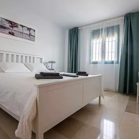 Modern With Parking And Private Pool Torremolinos