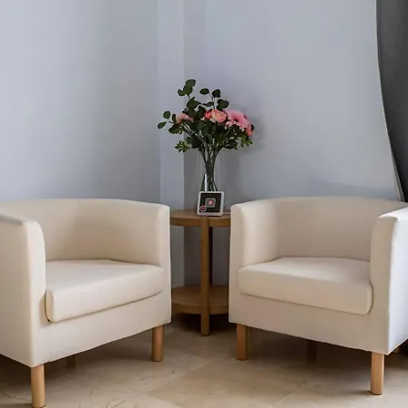 Modern With Parking And Private Pool *