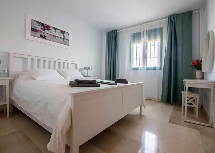 Modern With Parking And Private Pool Torremolinos