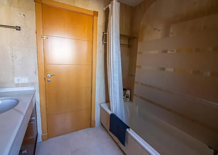 Modern With Parking And Private Pool *