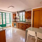 Modern With Parking And Private Pool 别墅