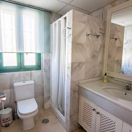 Modern With Parking And Private Pool