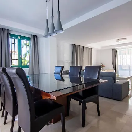 Villa Modern With Parking And Private Pool